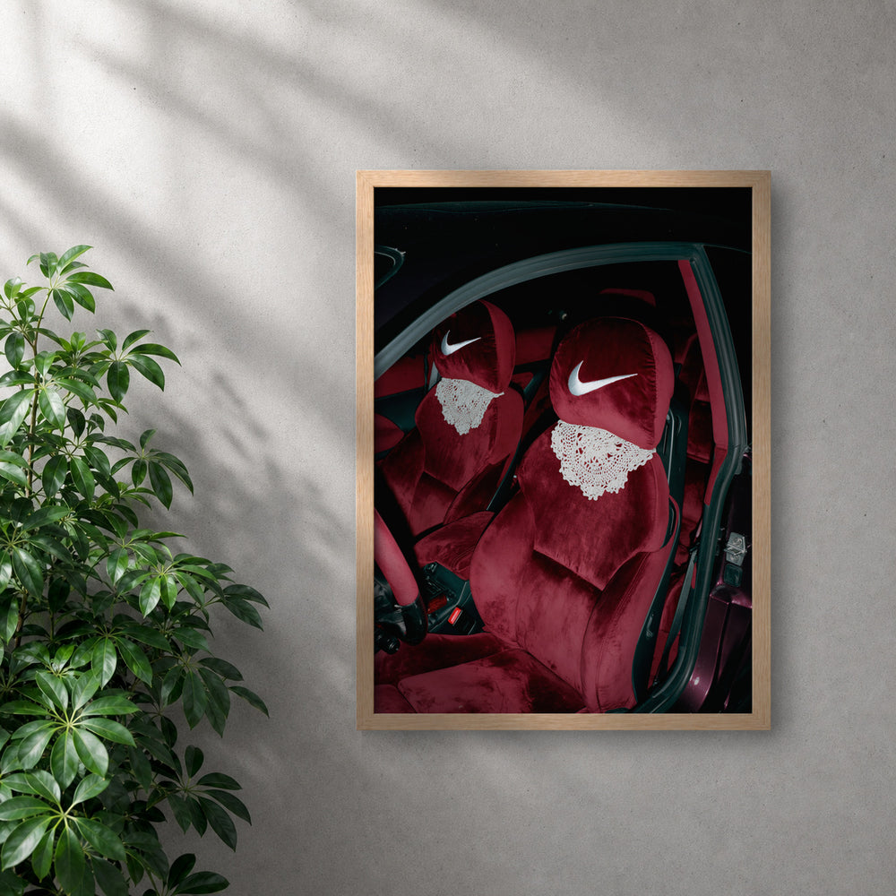 POLARIS_PDP_MOCKUP | ROBLE | Red Swoosh