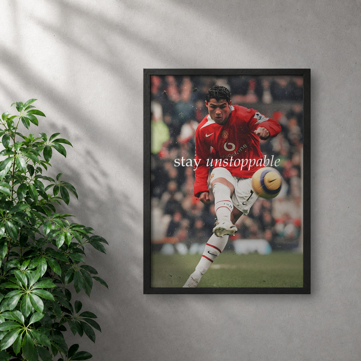 POLARIS_PDP_MOCKUP | NEGRO | Ronaldo - Unstoppable